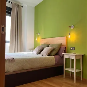  Apartamento Amazing In The Heart Of Pool & Free Parking España